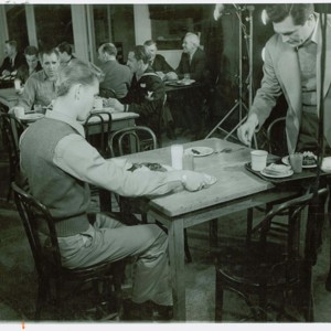 25SouthStreet_Cafeteria_08.jpg